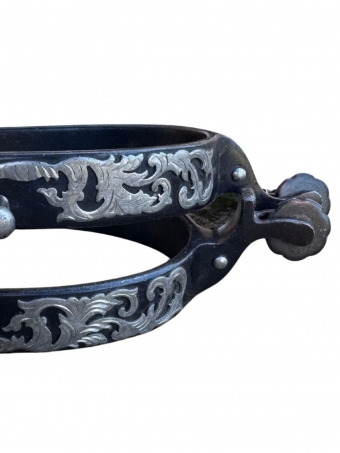 Espora Bordada Metal Lab